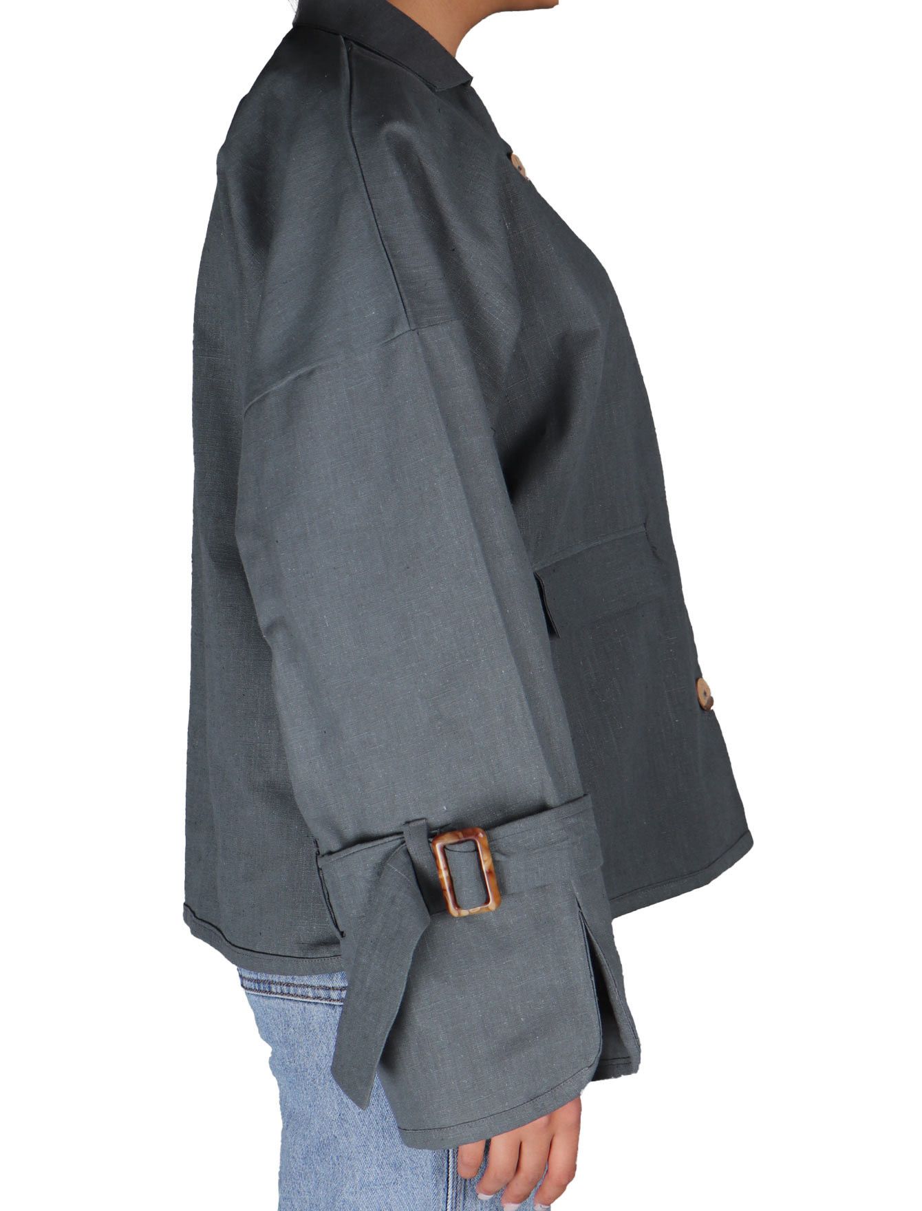 کت لینن زنانه دکمه چوبی طرح مینیمال