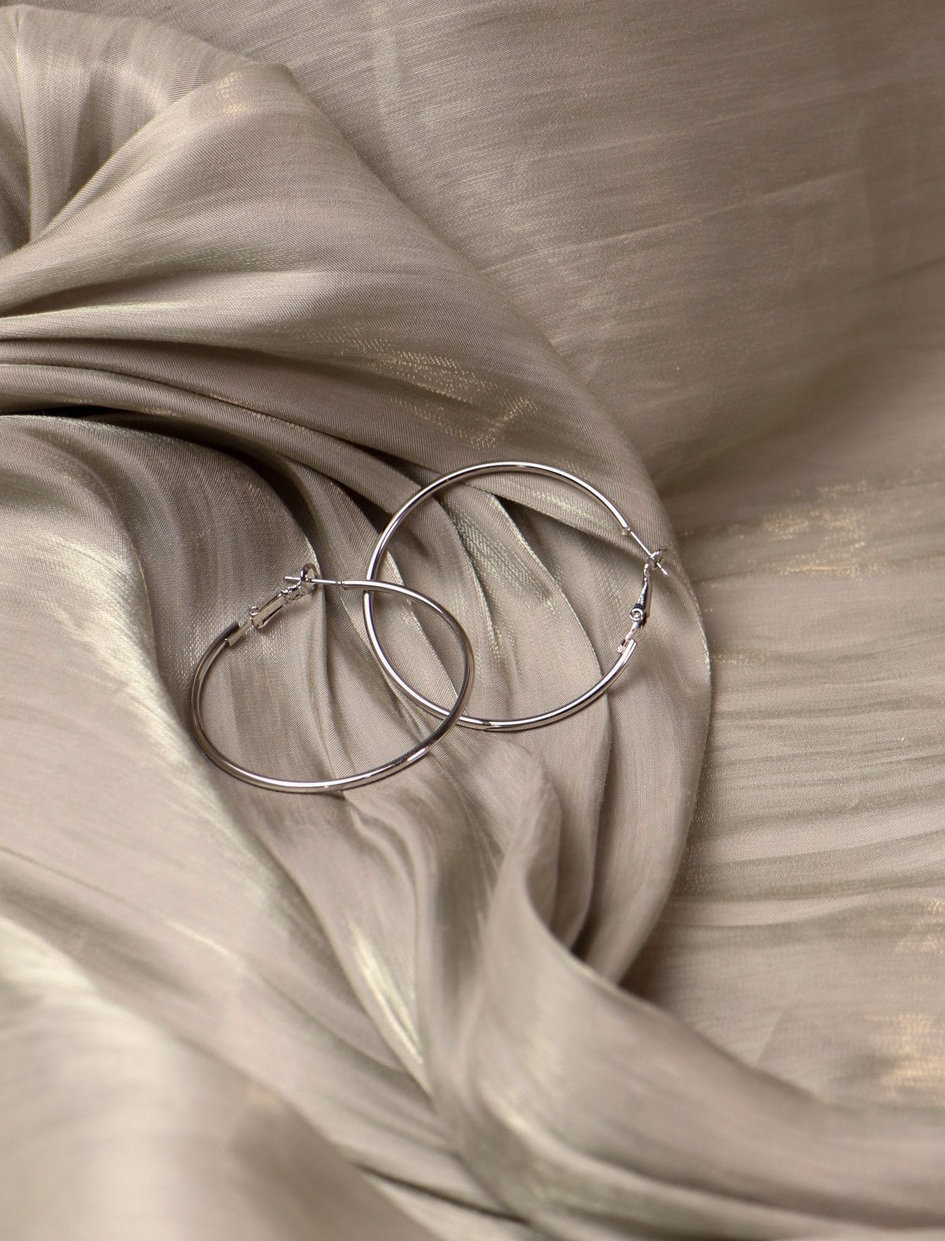 گوشواره حلقه ای تیتانیوم