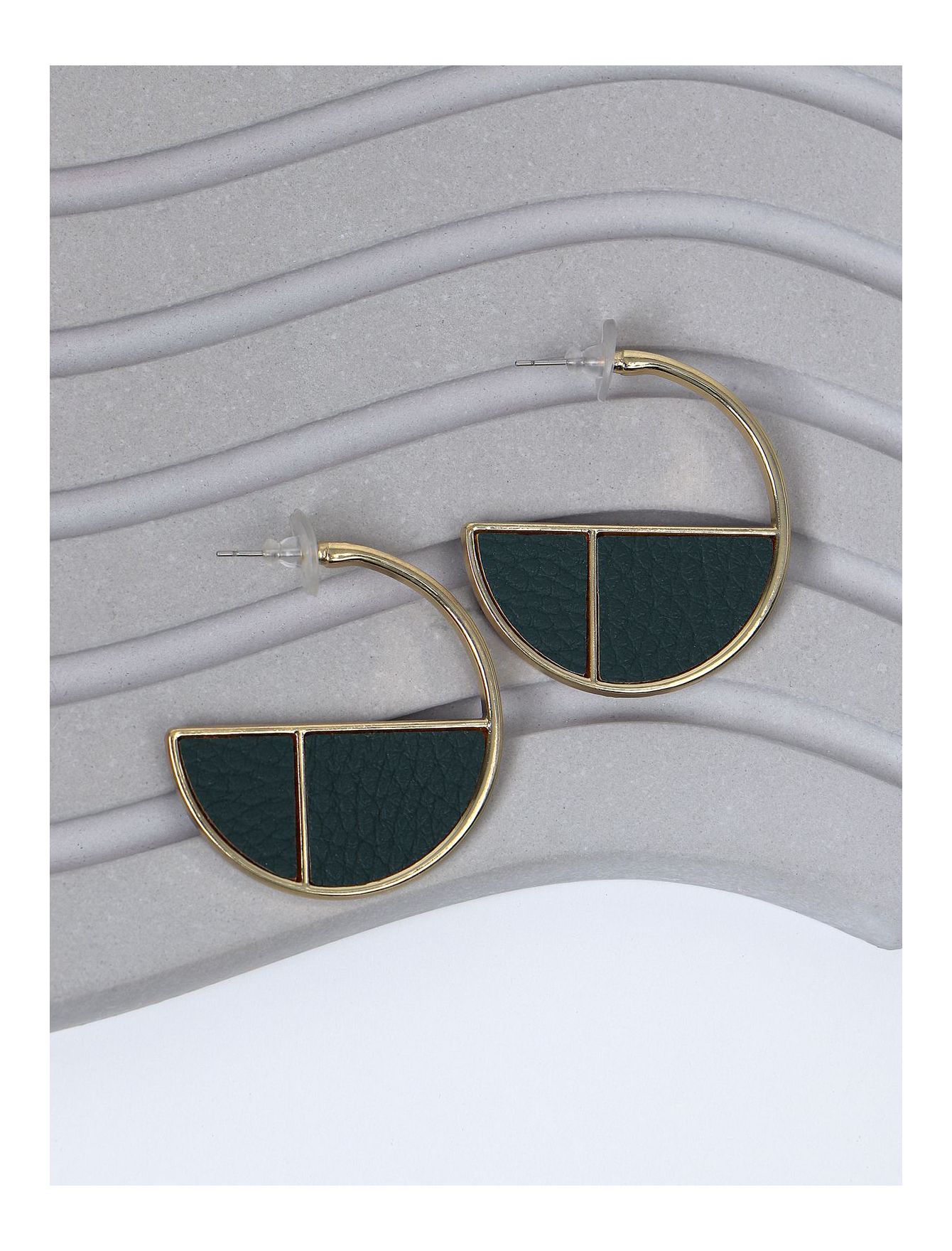 گوشواره مینیمال تیتانیوم