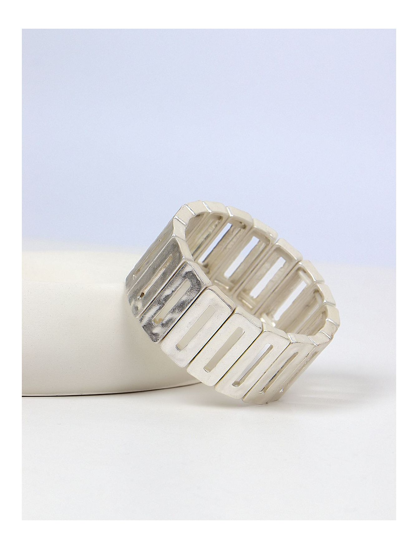 دستبند زنانه مدل کلاسیک مینیمال 656