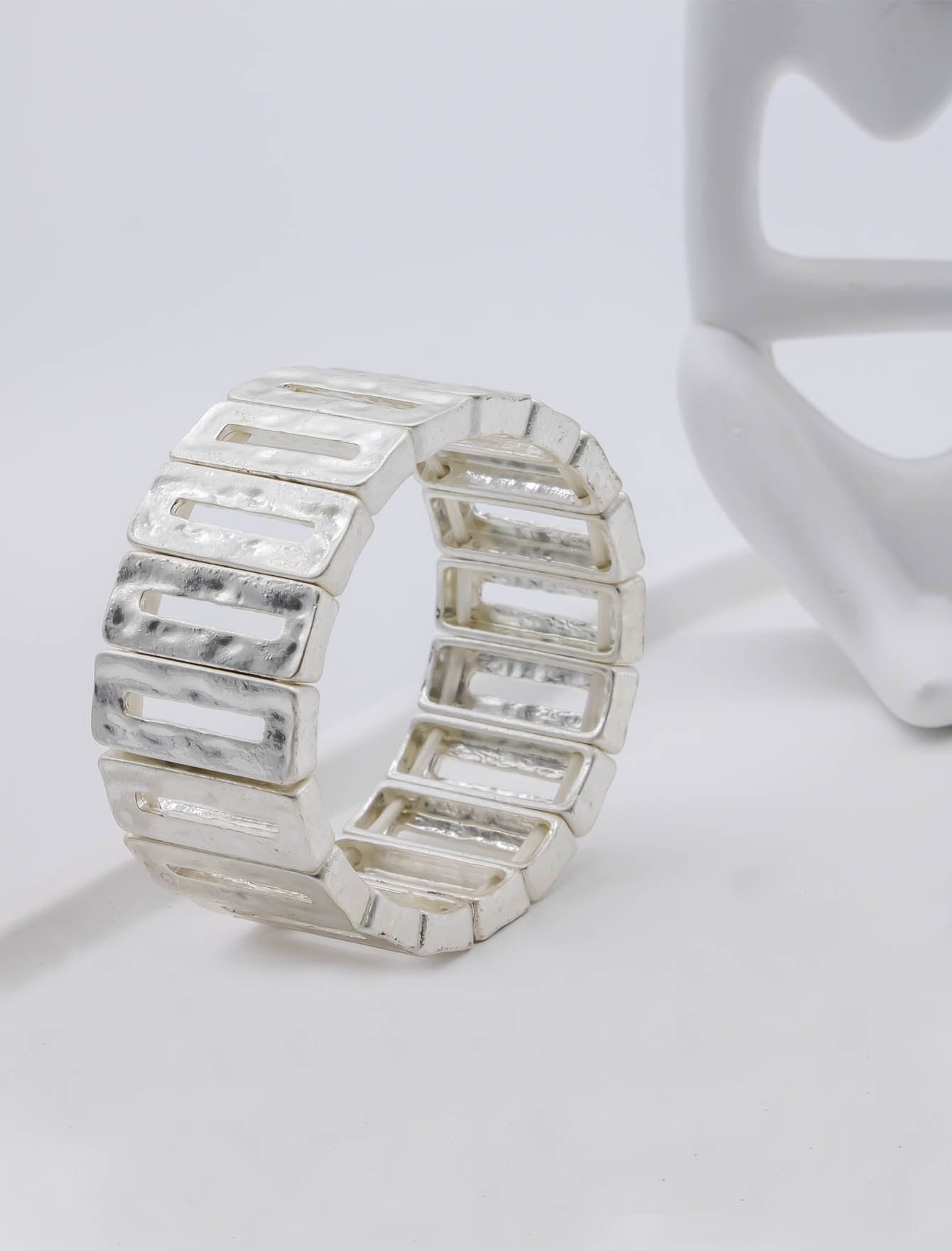 دستبند زنانه مدل کلاسیک مینیمال 656