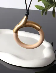 رومانتویی حلقه ای چوبی