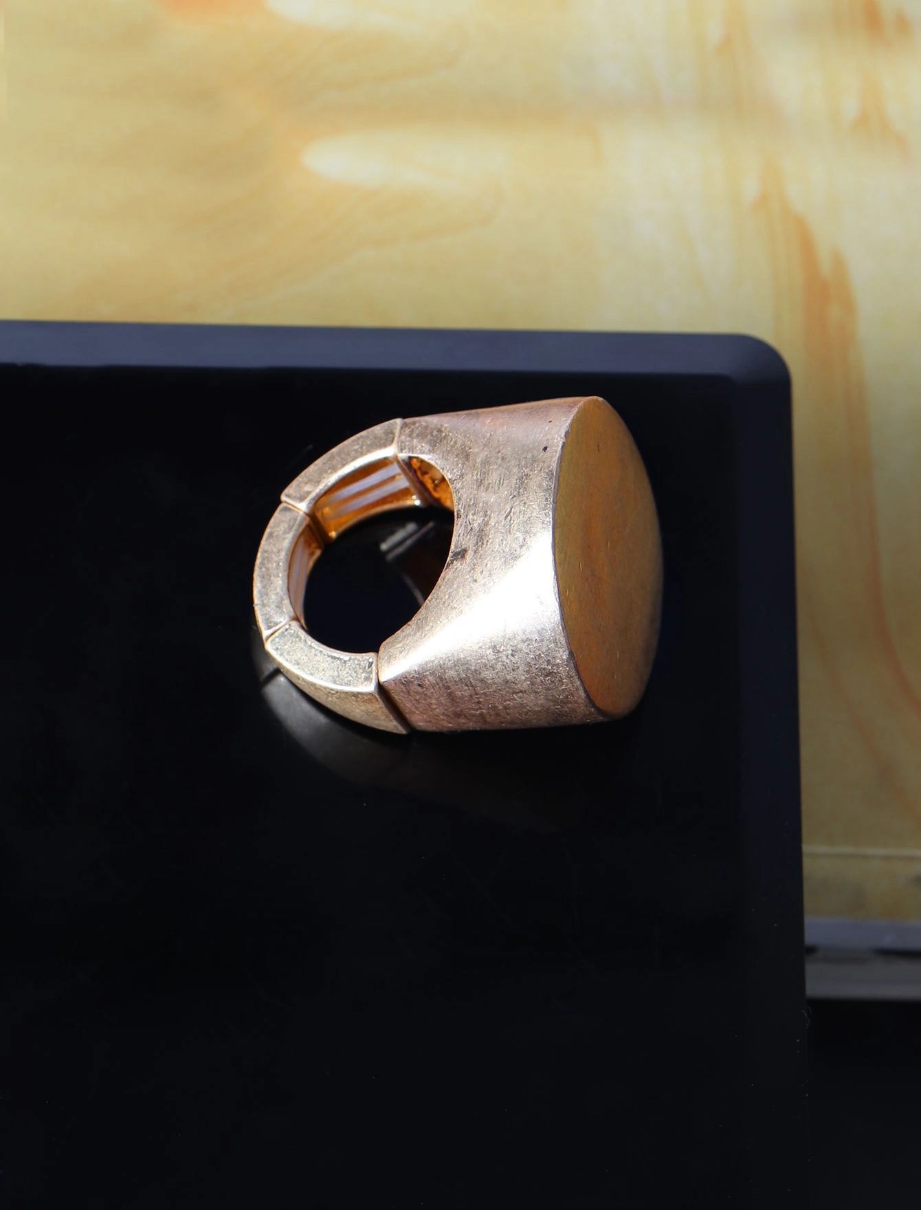 انگشتر زنانه دست ساز گرد