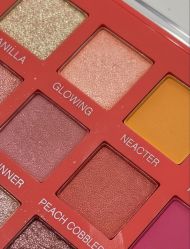 پالت سایه 18رنگ N830 Peaches & Cream