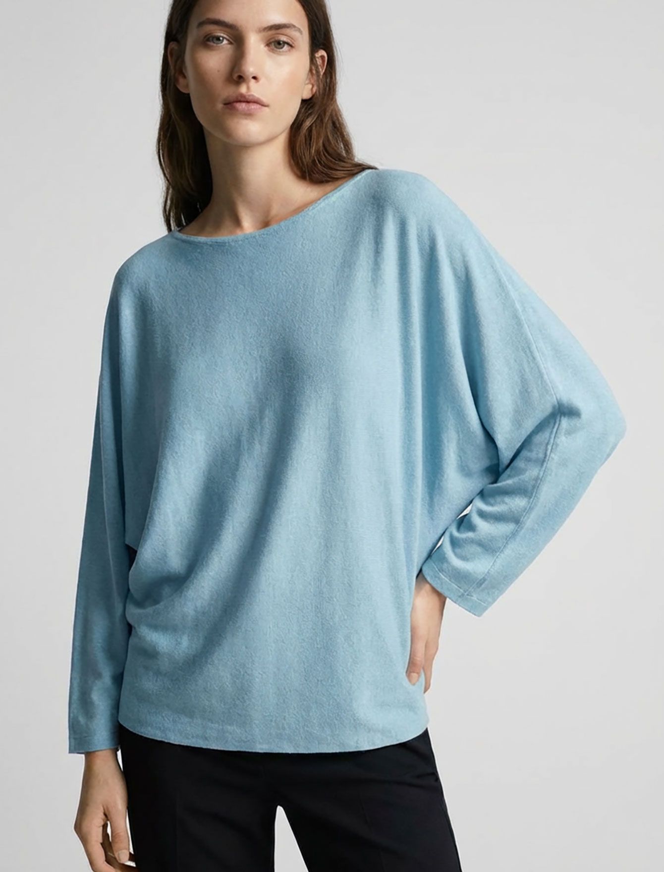 بلوز زنانه نازک آستین‌ خفاشی