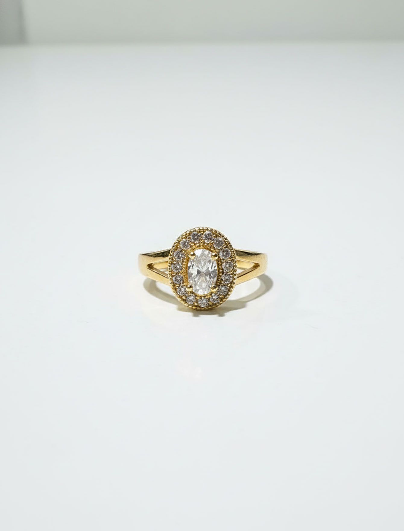 انگشتر نگین اوال زنانه