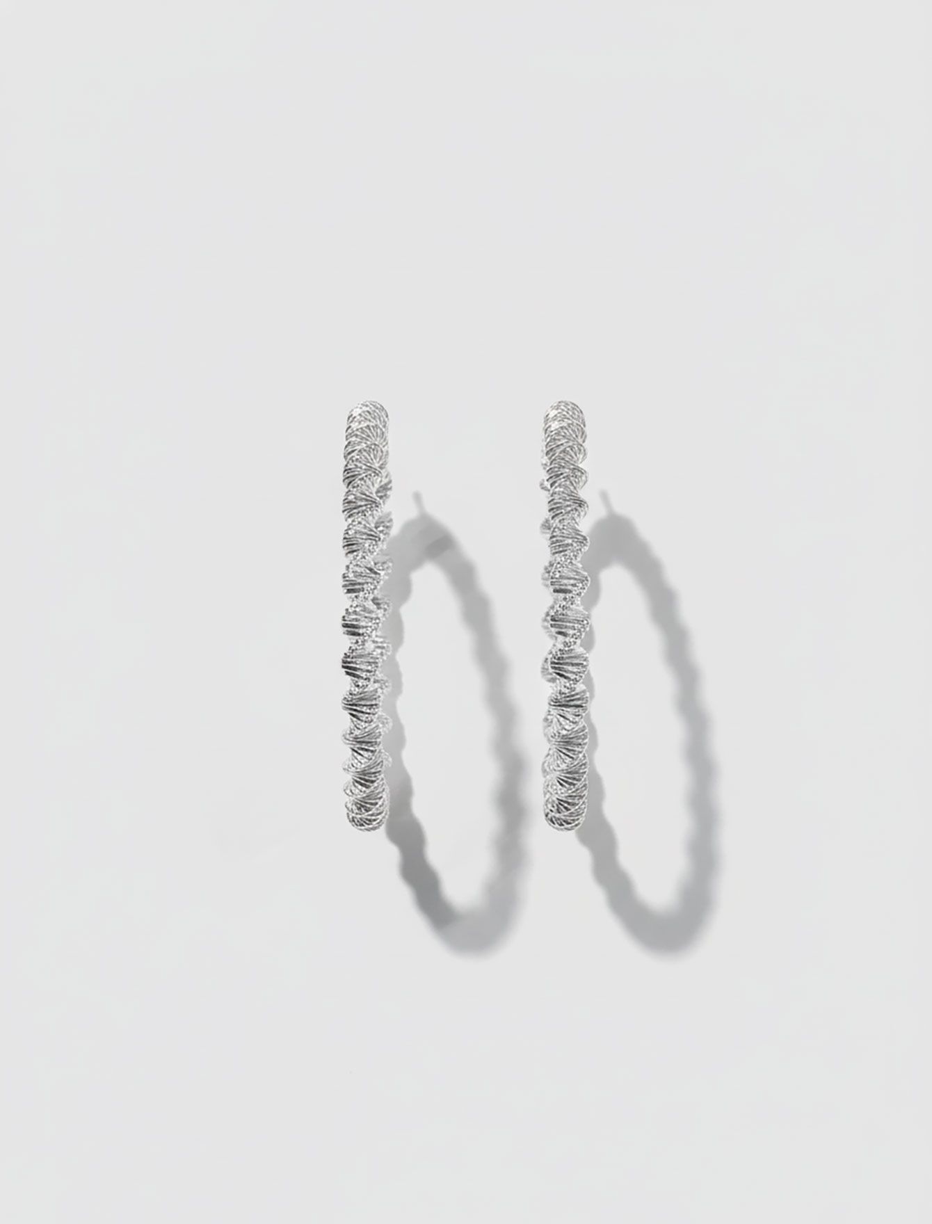 گوشواره حلقه‌ ای زنانه طرح پیچ