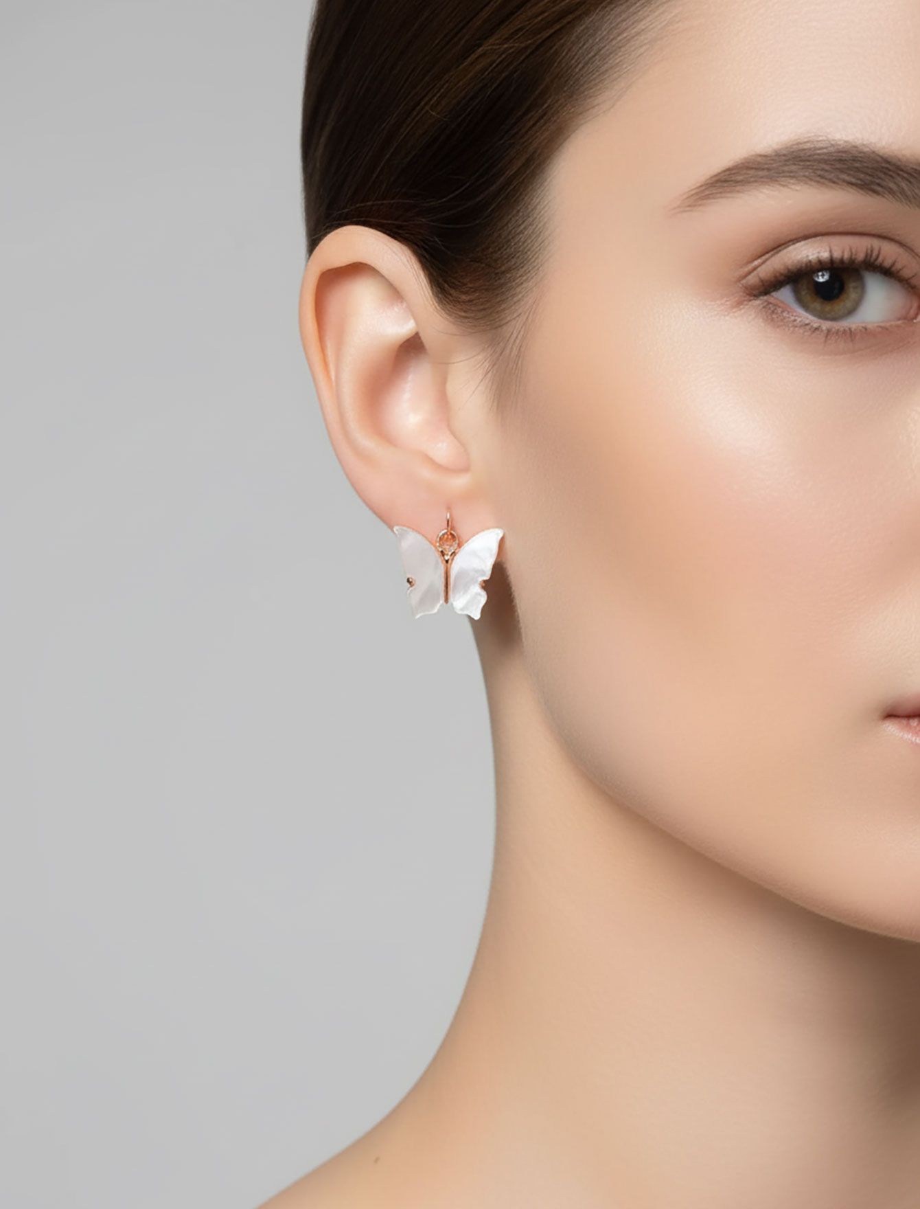 گوشواره زنانه پروانه صدفی