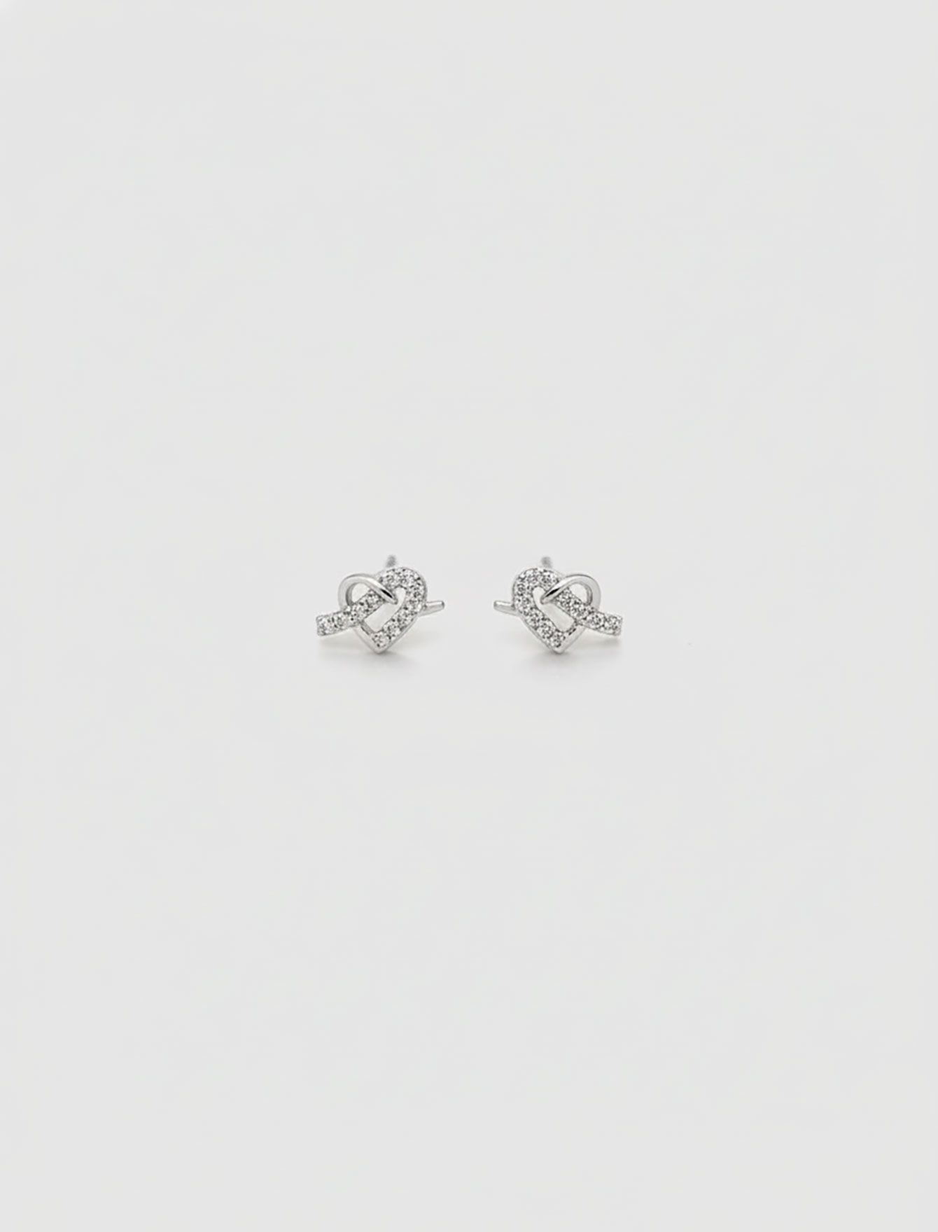 گوشواره طرح قلب گره‌ای زنانه نگین‌ دار N998