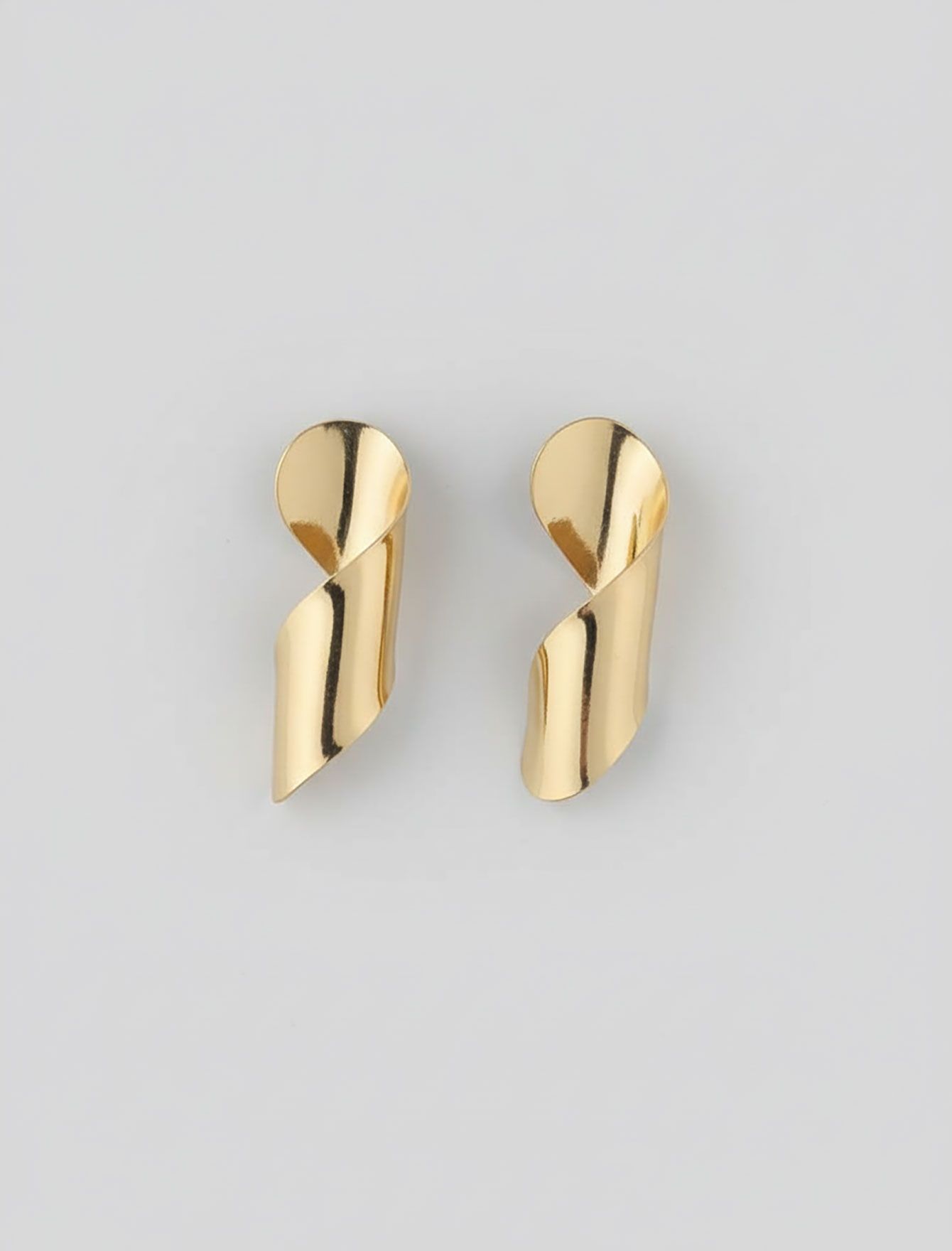 گوشواره موج پیچشی زنانه لوفی