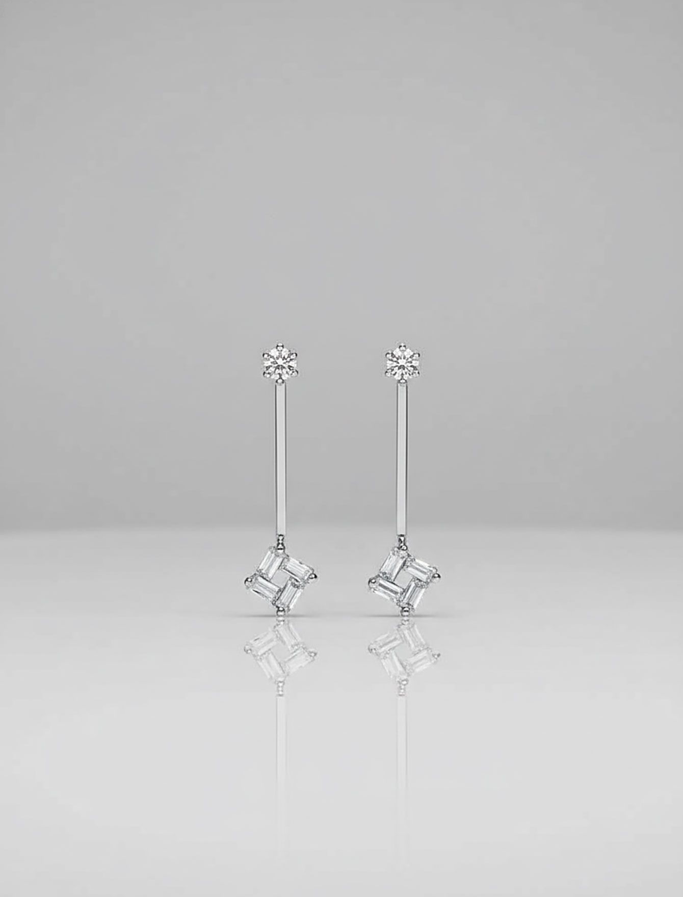 گوشواره آویز کریستالی مینیمال زنانه